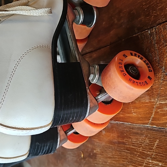 Vintage Roller Derby Skates - Picture 2 of 8
